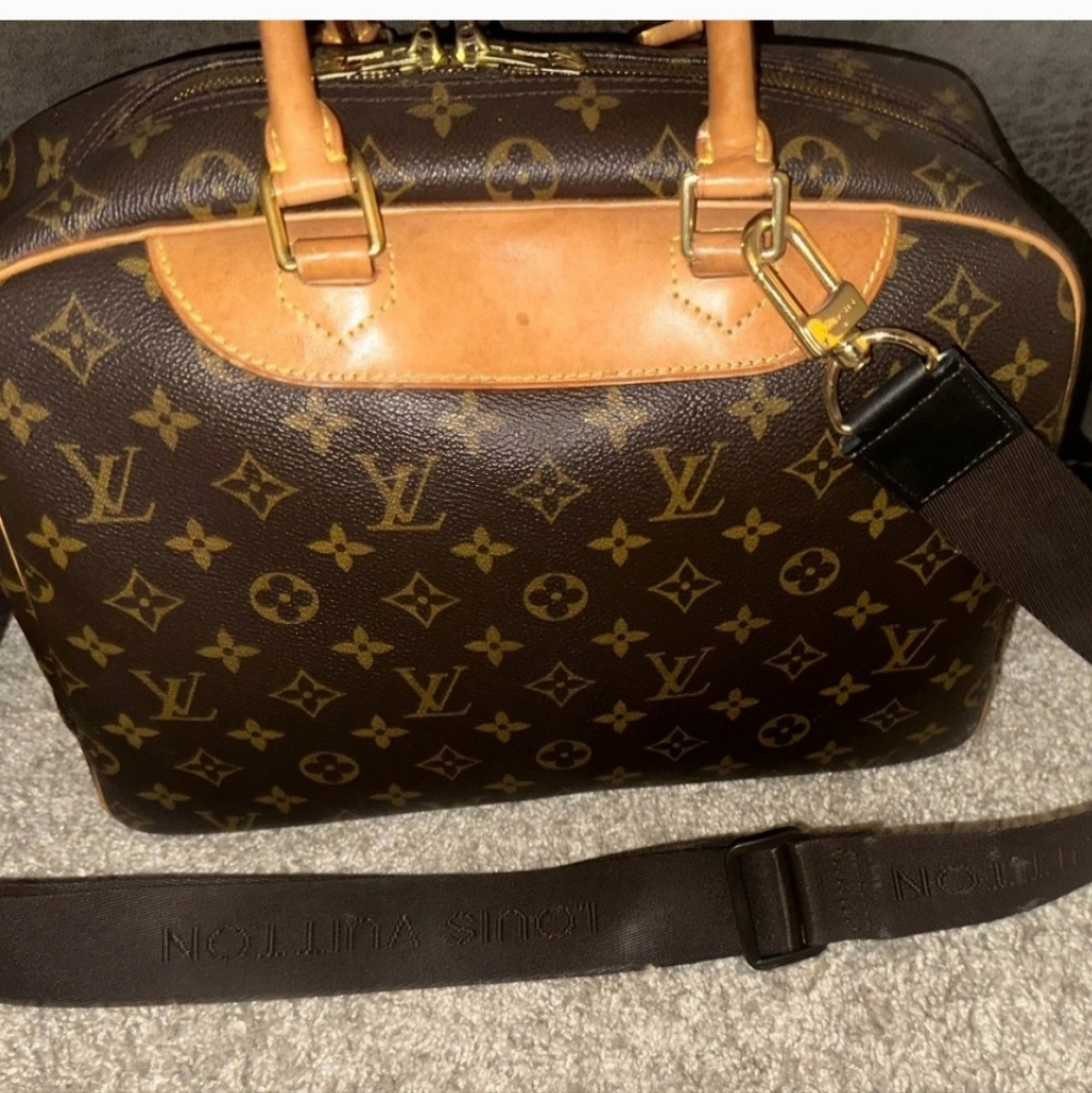 Louis Vuitton Deauville Monogram Tote Clean Inside And Out No Flaws Dust Bag Inc